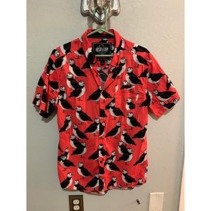 Men’s size Large button down “Puffin” shirt